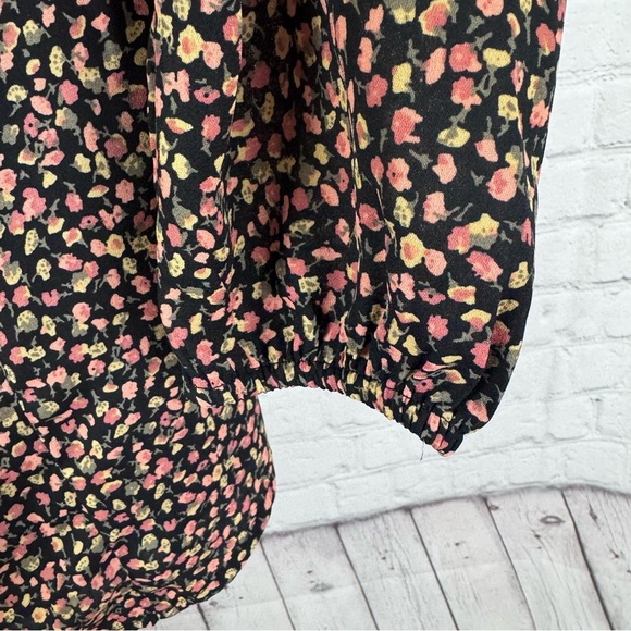 Abercrombie & Fitch Floral Top Long Sleeve Size Small - Picture 4 of 6